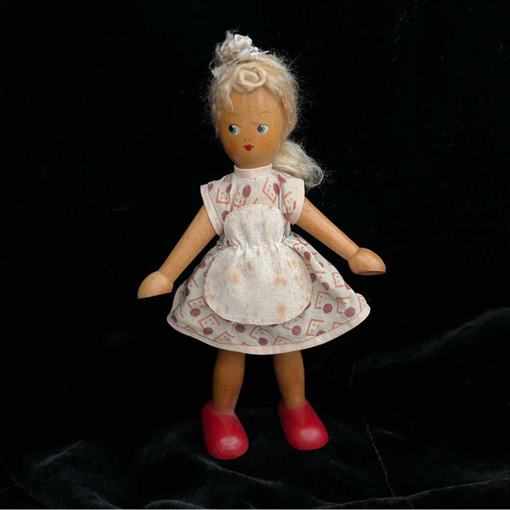 Antique Wooden Peg Vintage Poseable Doll Made In Poland ~ Hand Painted